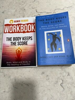 The Body Keeps the Score + Workbook - Blue & Red Covers